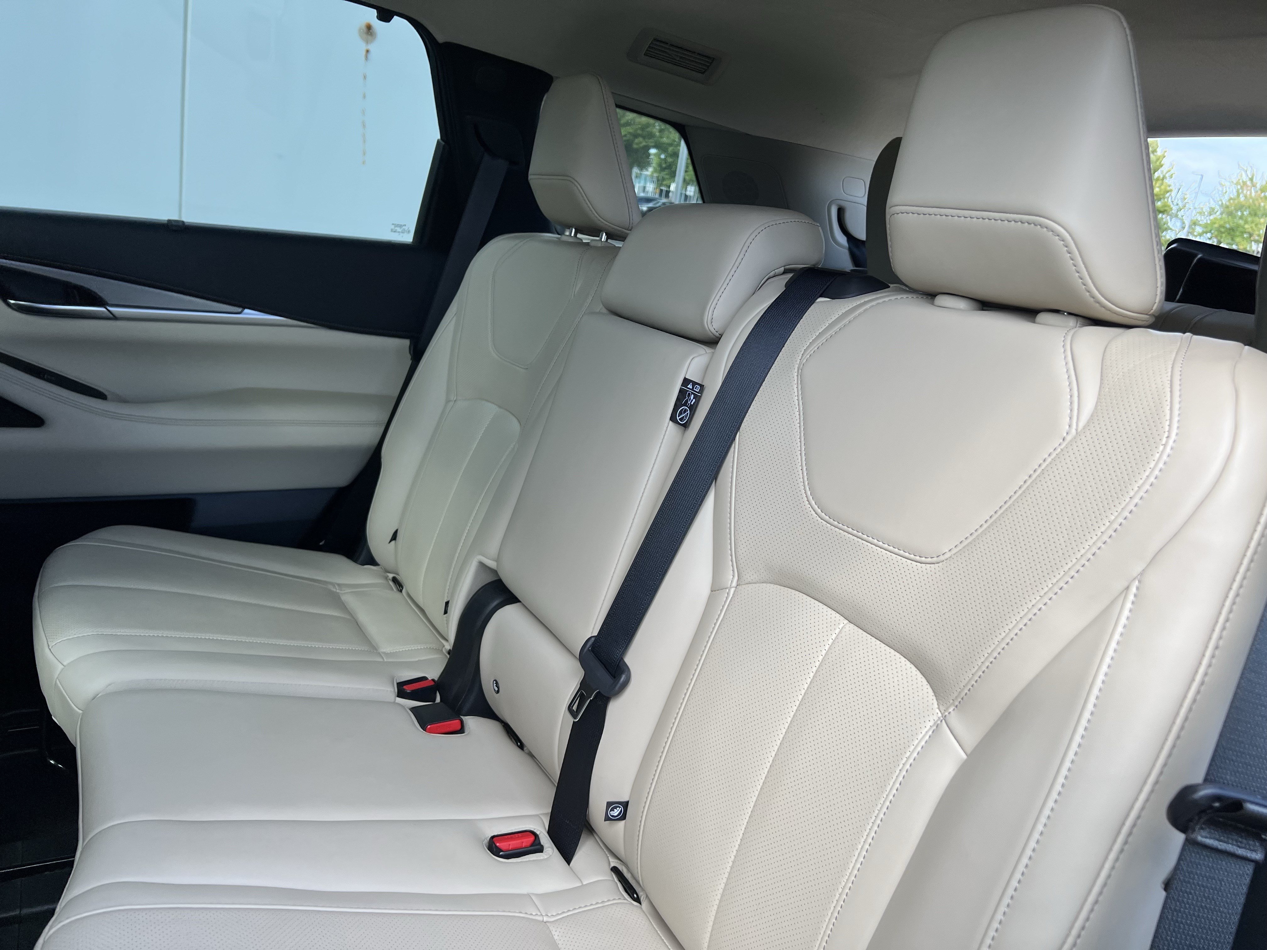Used 2024 INFINITI QX60 Luxe FWD image 32