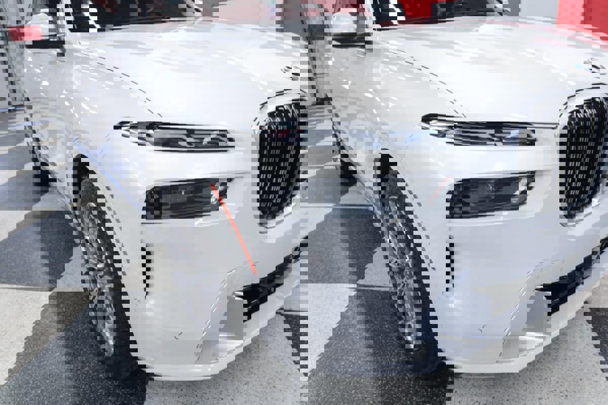 Used 2023 BMW X7 xDrive40i w/ Premium Package image 43