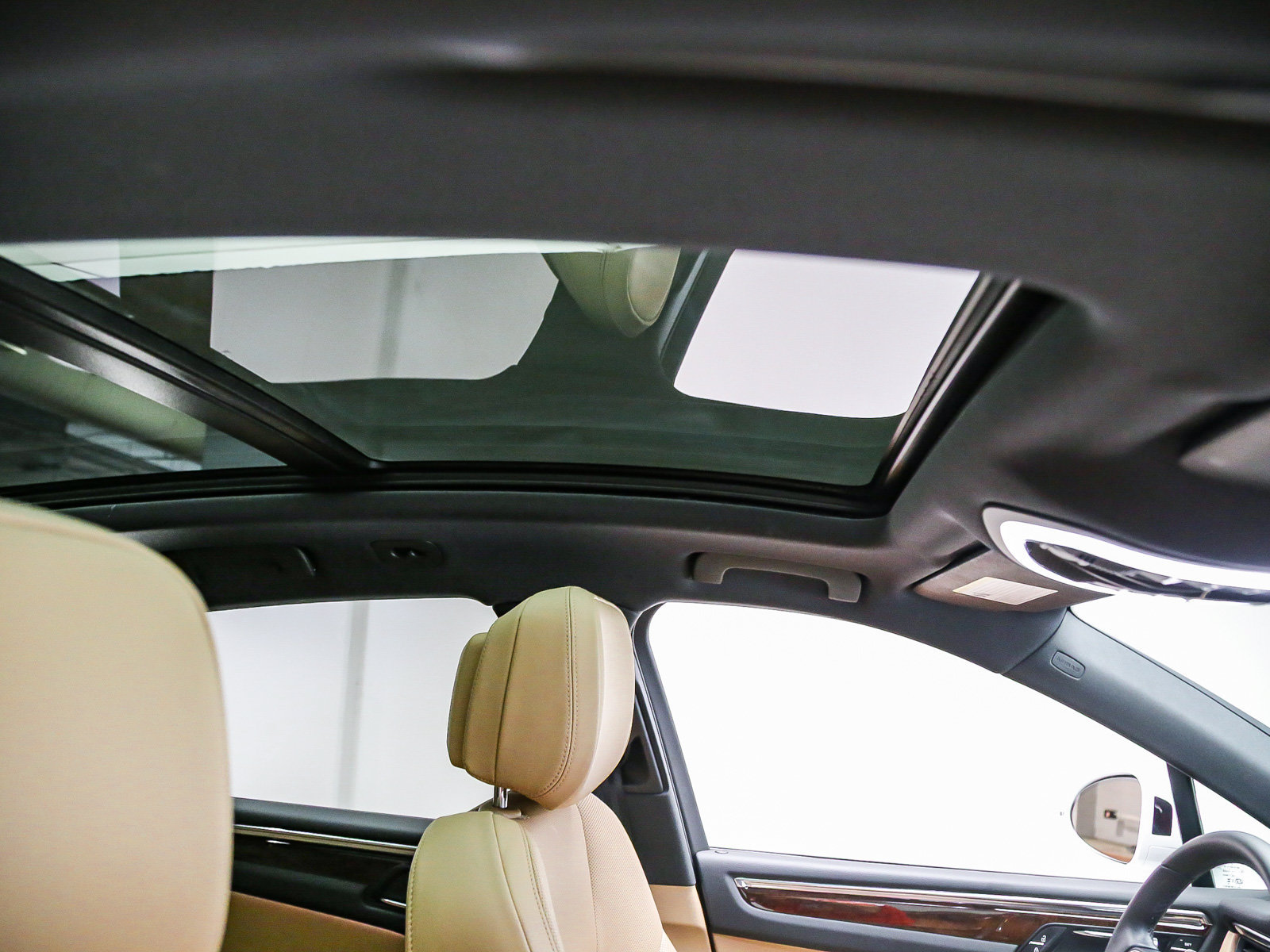 Certified 2026 Porsche Macan AWD/4WD image 21