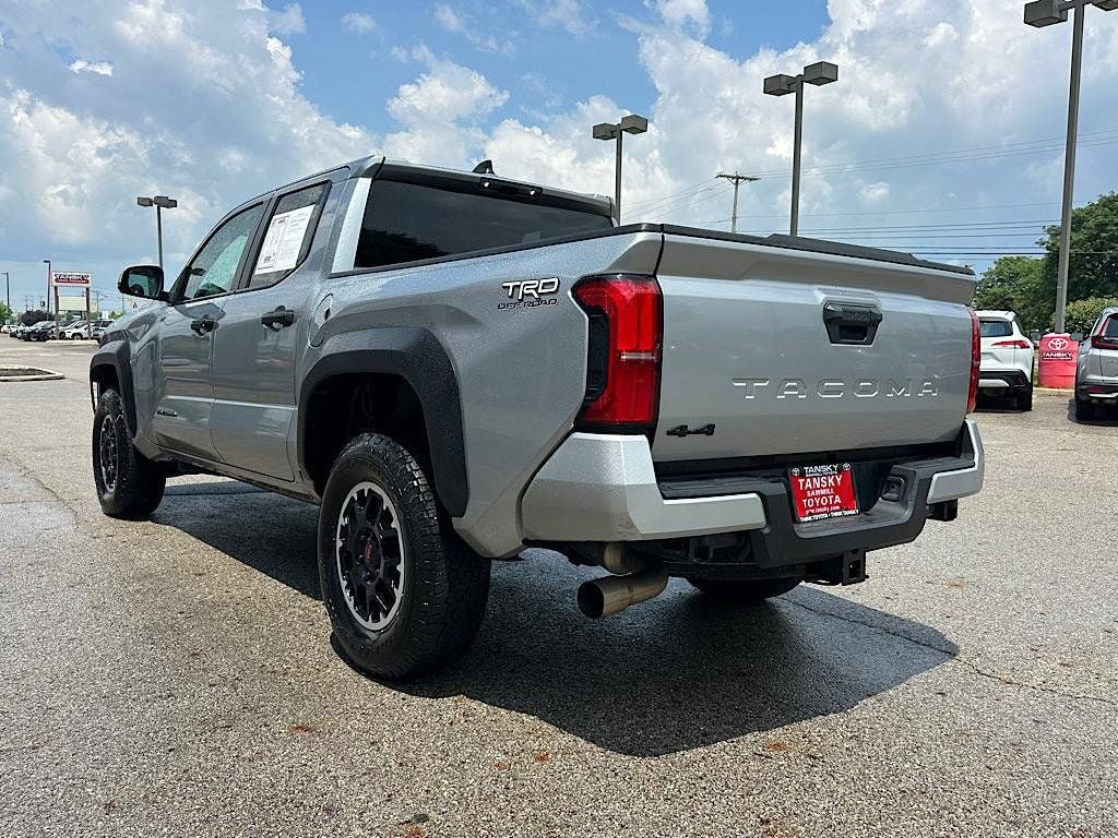 Certified 2024 Toyota Tacoma TRD Off-Road AWD/4WD image 3