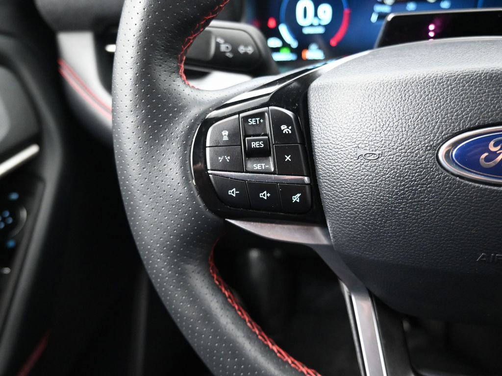 Used 2025 Ford Explorer ST-Line w/ ST-Line Street Pack image 26