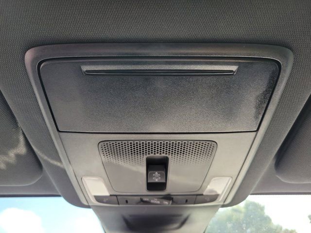 Used 2025 Honda CR-V Sport-L image 32