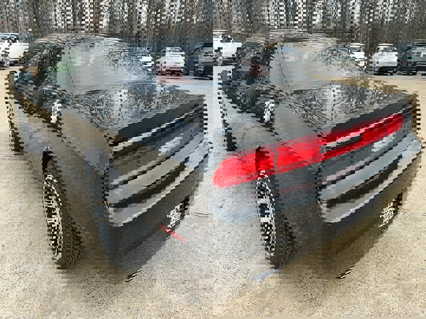 Used 2014 Dodge Challenger SXT image 7