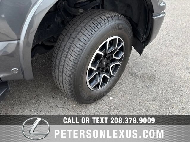 Used 2019 Ford F150 Lariat w/ Equipment Group 502A Luxury AWD/4WD image 11