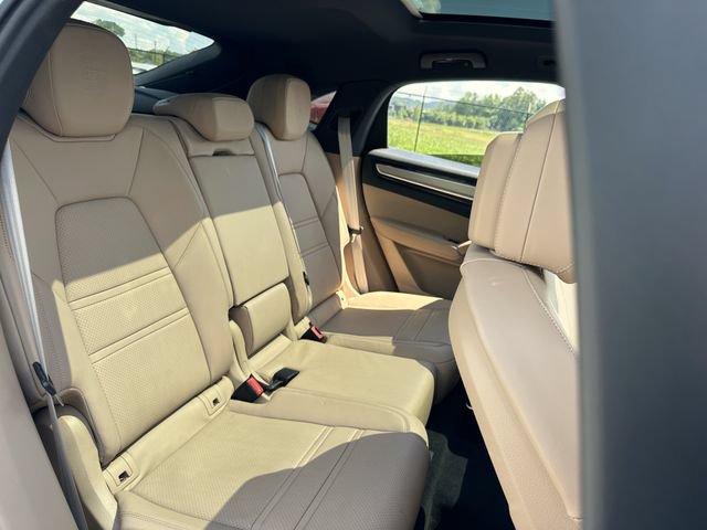 Used 2022 Porsche Cayenne S AWD/4WD image 35