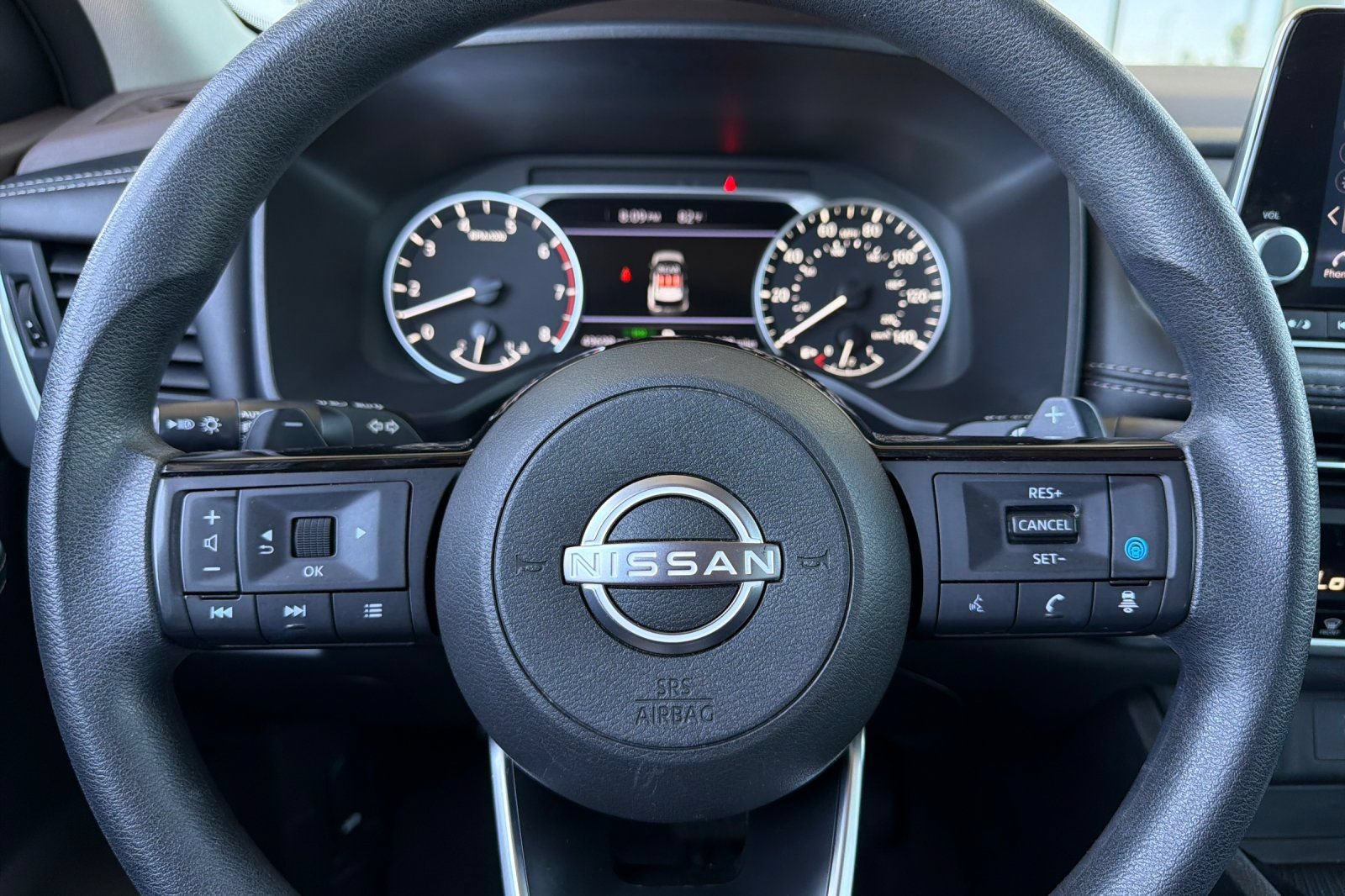 Used 2023 Nissan Rogue SV FWD image 25