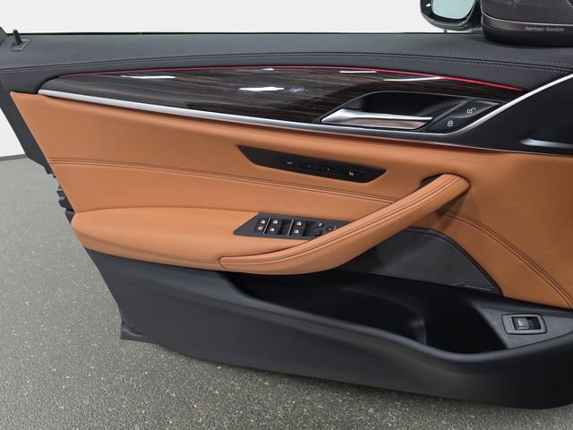 Certified 2023 BMW M550i xDrive w/ Executive Package image 23