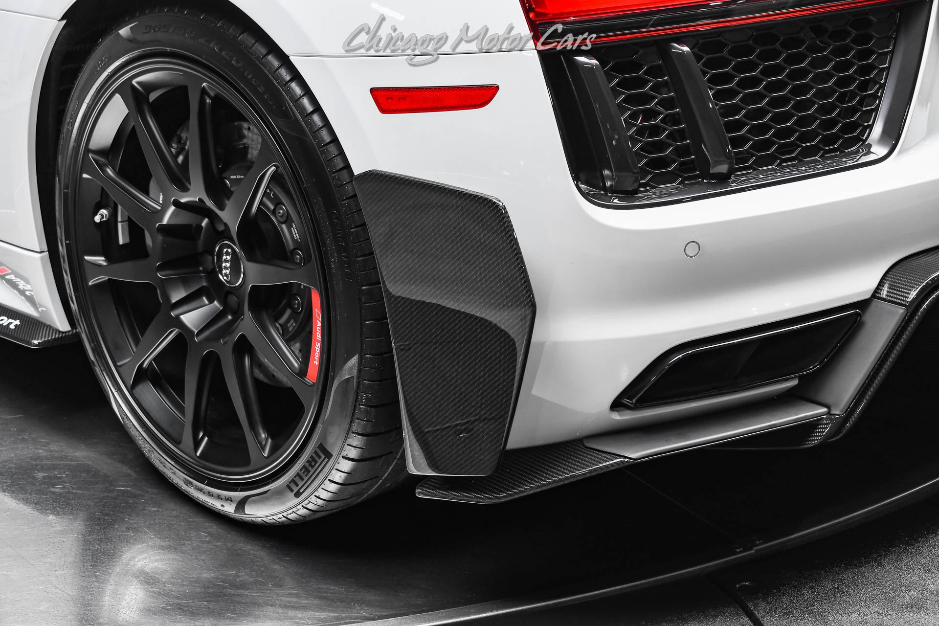 Used 2018 Audi R8 V10 plus image 37