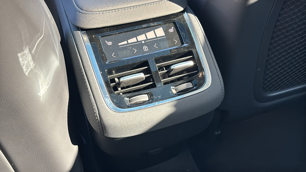 New 2026 Volvo XC90 B6 Ultra w/ Protection Package AWD/4WD image 9
