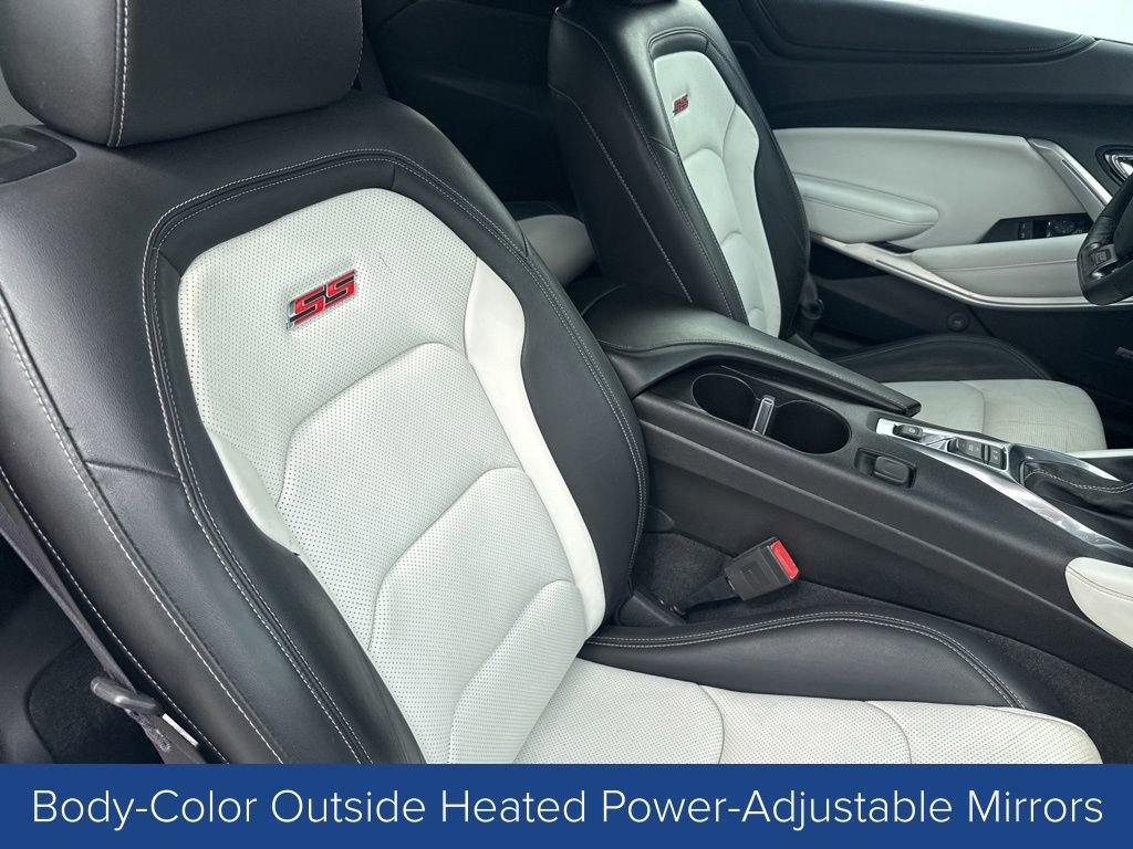 Used 2016 Chevrolet Camaro SS image 25