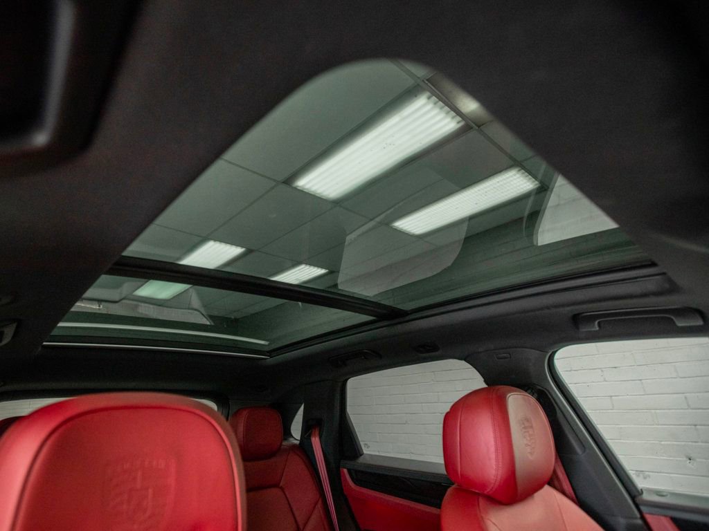 Used 2020 Porsche Cayenne S AWD/4WD image 29