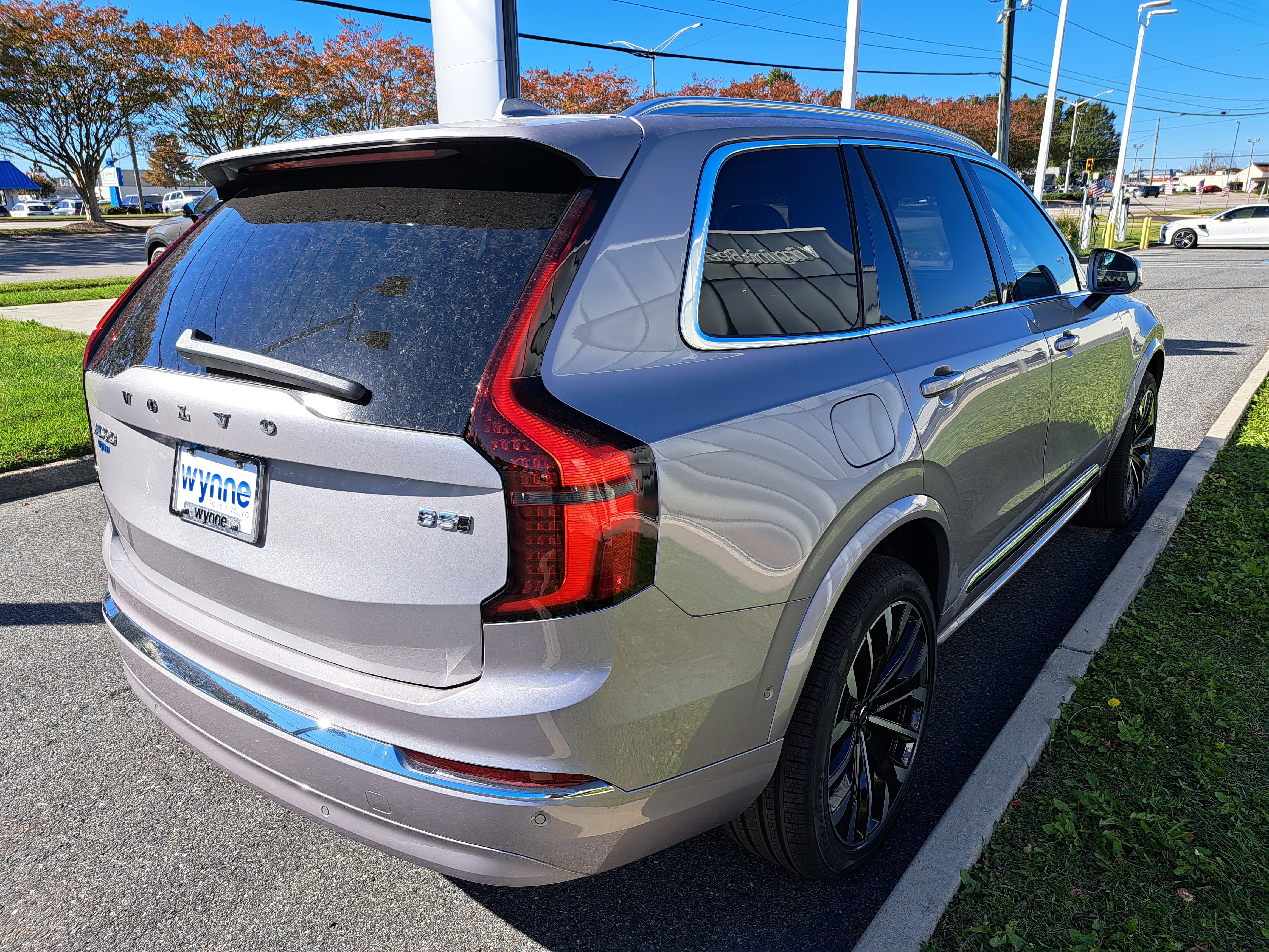 New 2026 Volvo XC90 B5 Ultra image 3