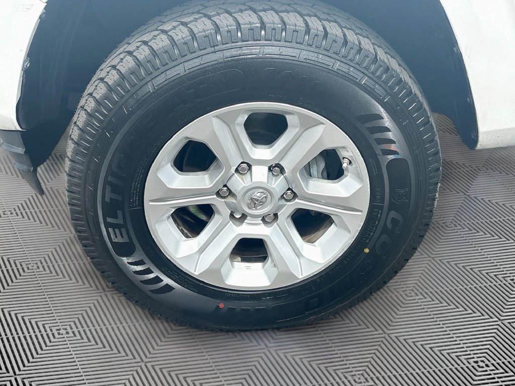 Used 2019 Toyota Tacoma SR w/ SR Convenience Package RWD image 30