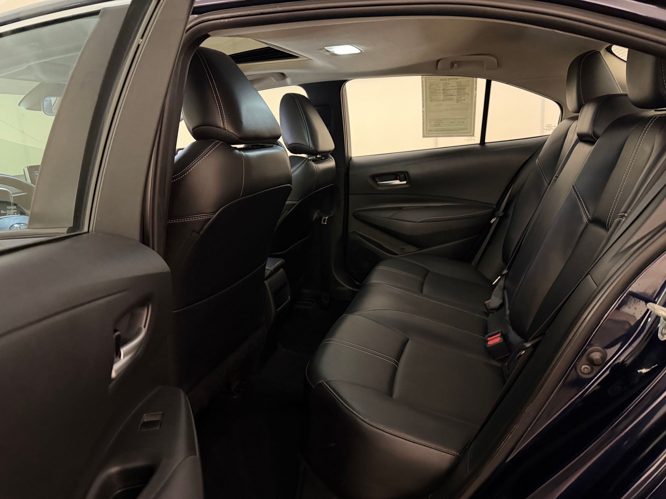 Used 2022 Toyota Corolla XLE FWD image 23