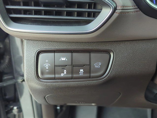 Used 2020 Hyundai Santa Fe SEL FWD image 11