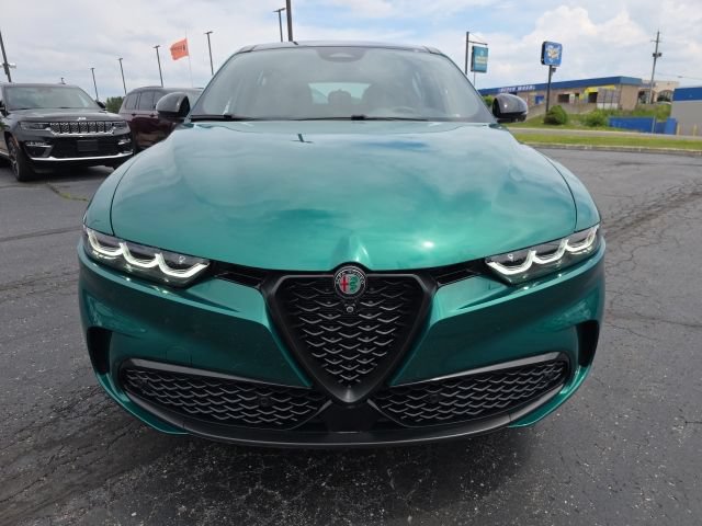 Used 2025 Alfa Romeo Tonale Tributo Italiano AWD/4WD image 9