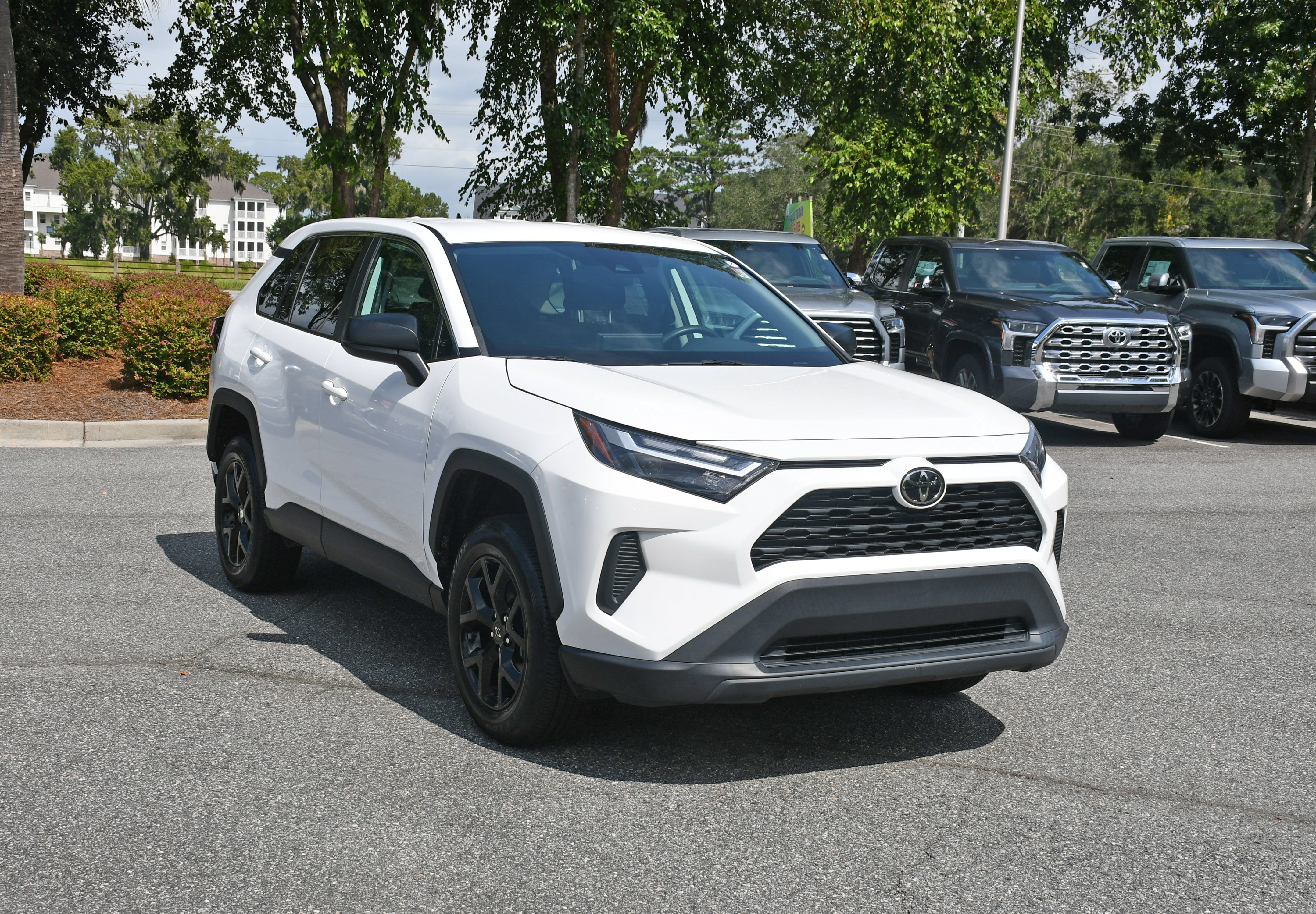 Certified 2023 Toyota RAV4 LE FWD image 6
