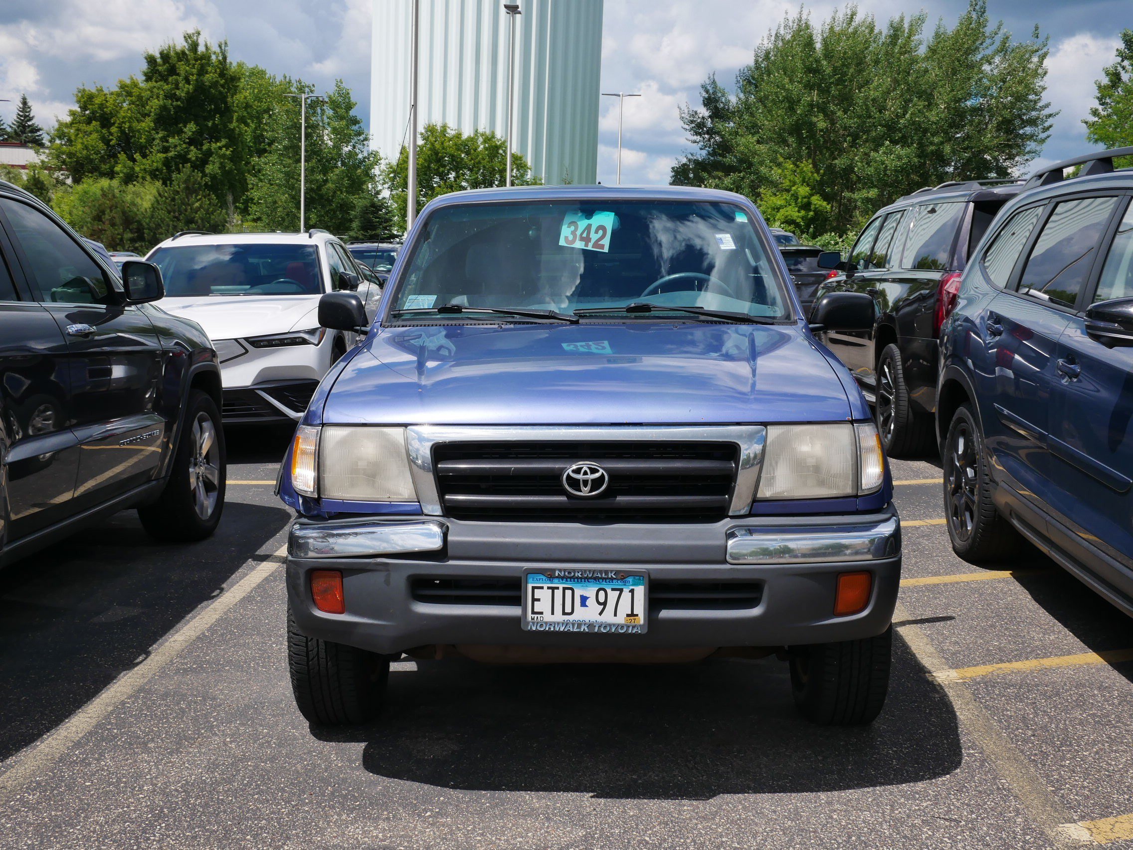Used 1999 Toyota Tacoma PreRunner RWD image 2