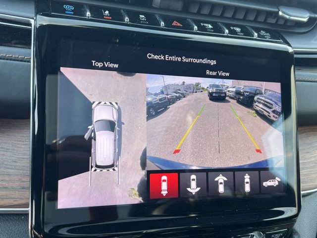 Certified 2022 Jeep Grand Cherokee Summit AWD/4WD image 31