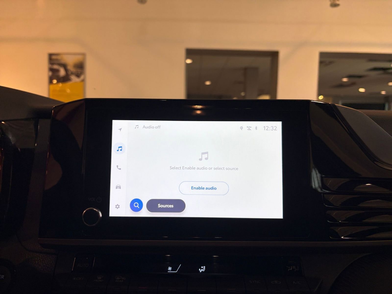 Used 2025 Toyota Camry SE image 22