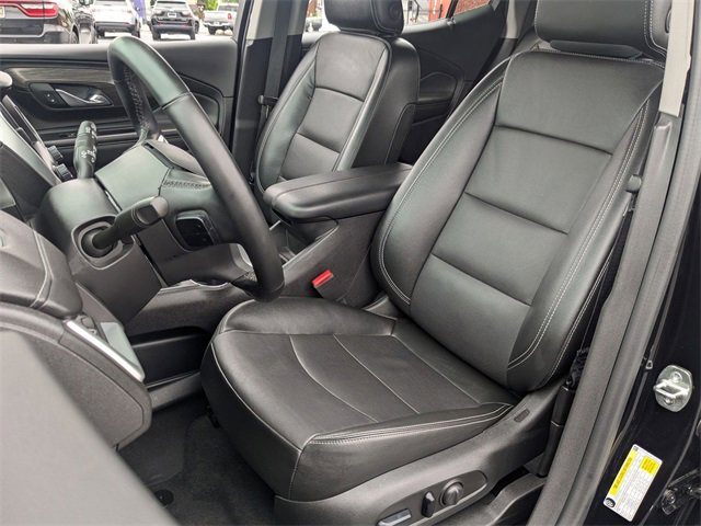 Used 2024 GMC Terrain SLT image 15