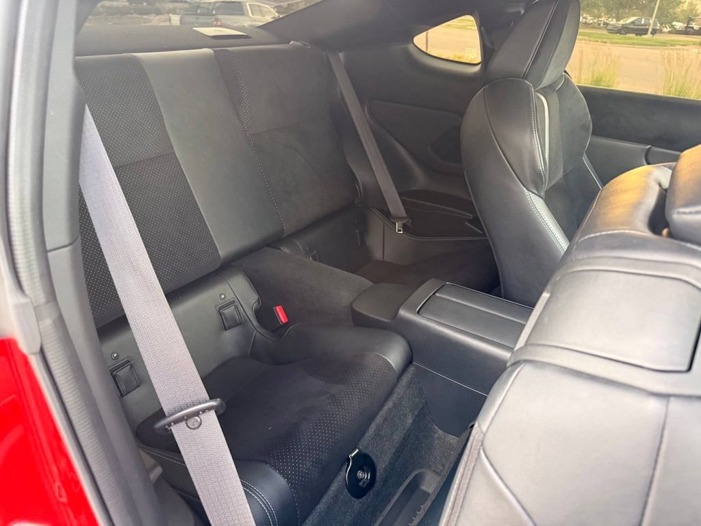 Used 2024 Toyota GR86 Premium w/ Performance Package RWD image 29