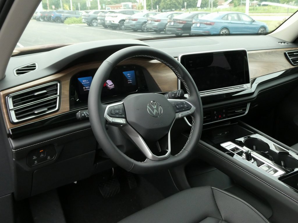 New 2025 Volkswagen Atlas SE image 31