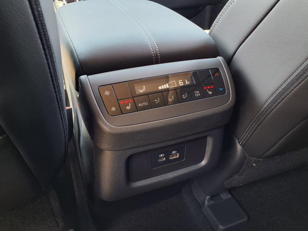 New 2025 Nissan Pathfinder SL w/ SL Premium Package image 7