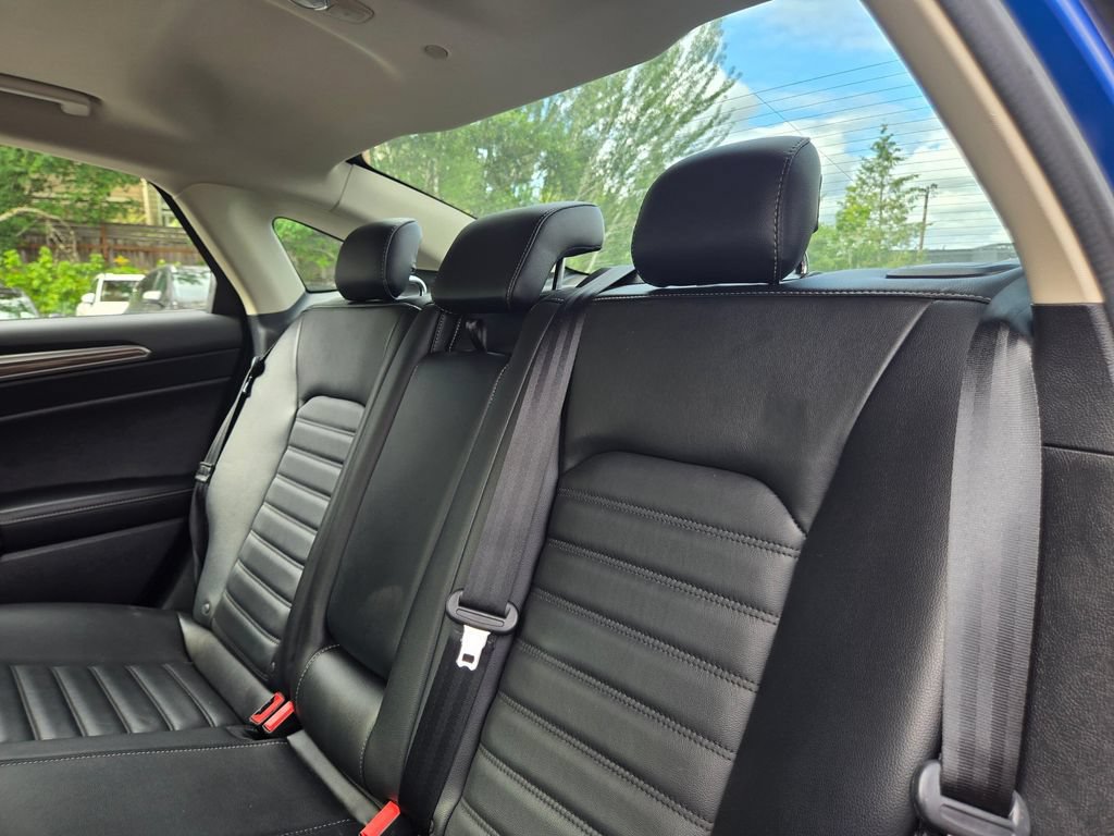 Used 2017 Ford Fusion Energi SE FWD image 17
