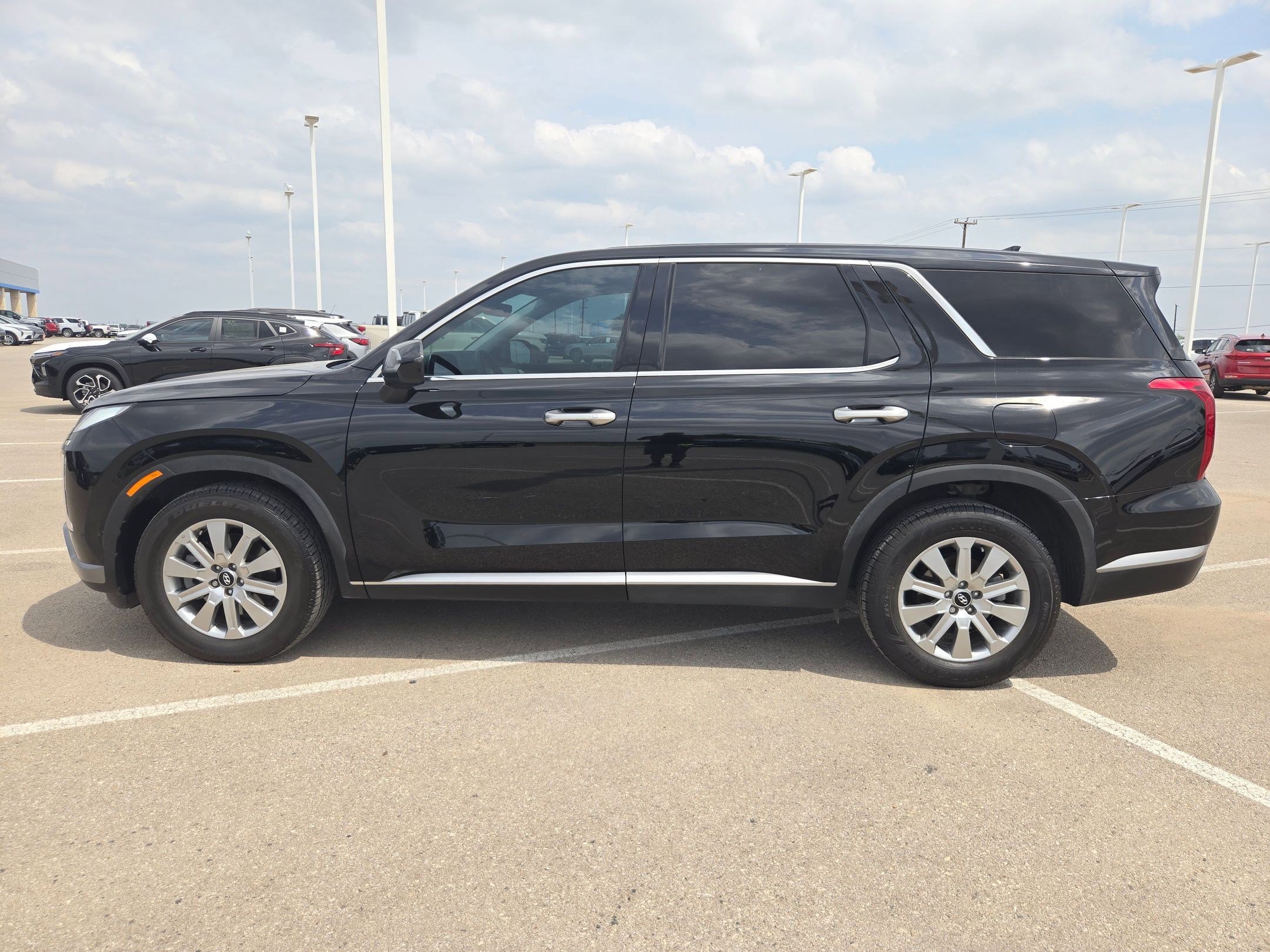 Used 2025 Hyundai Palisade SE image 6