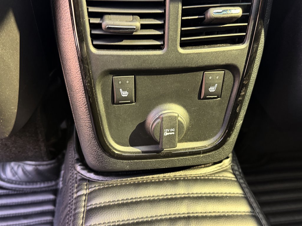 Used 2014 Chrysler 300 SRT8 w/ Leather Interior Group RWD image 11