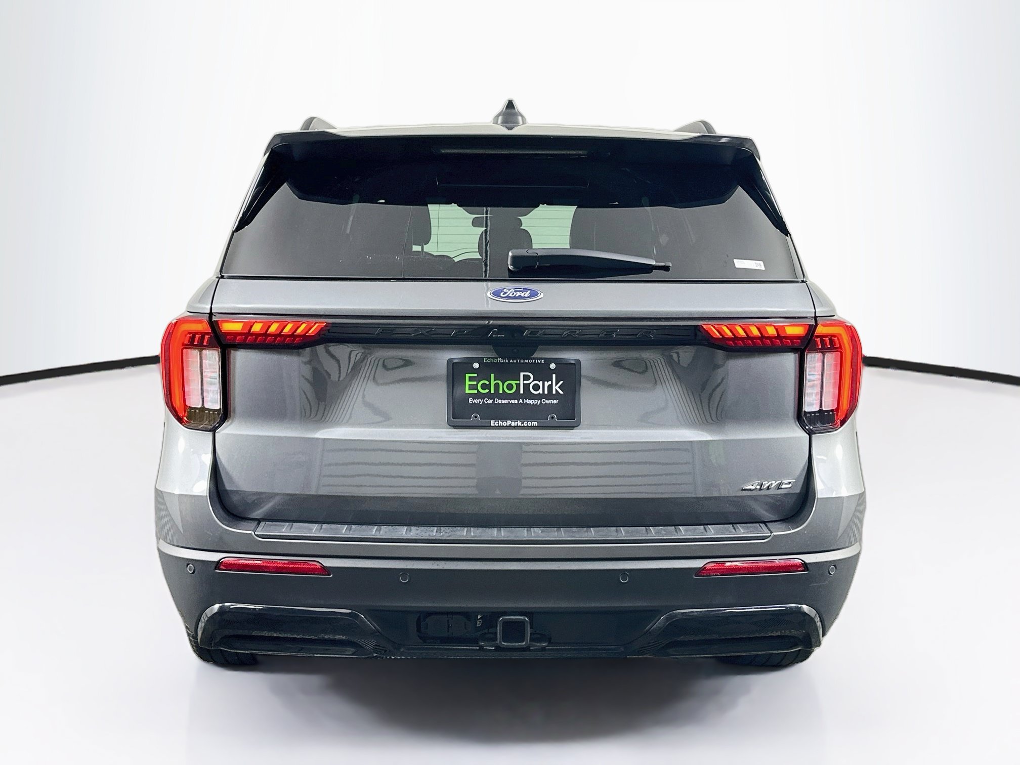 Used 2025 Ford Explorer ST-Line w/ ST-Line Street Pack AWD/4WD image 7