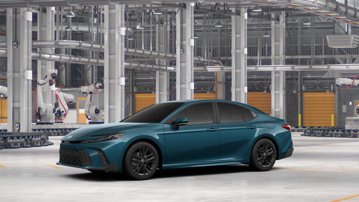 New 2026 Toyota Camry SE FWD image 2