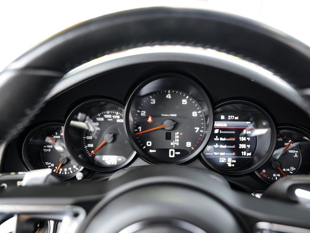Used 2018 Porsche 911 Carrera image 20