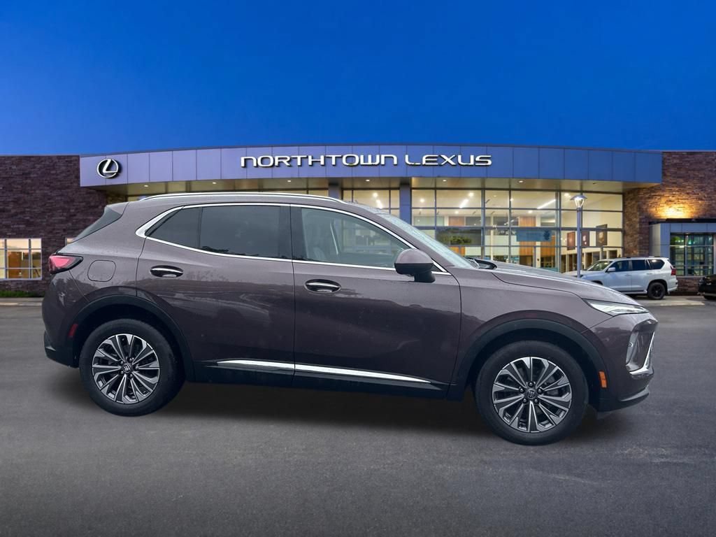 Used 2025 Buick Envision Preferred AWD/4WD image 24