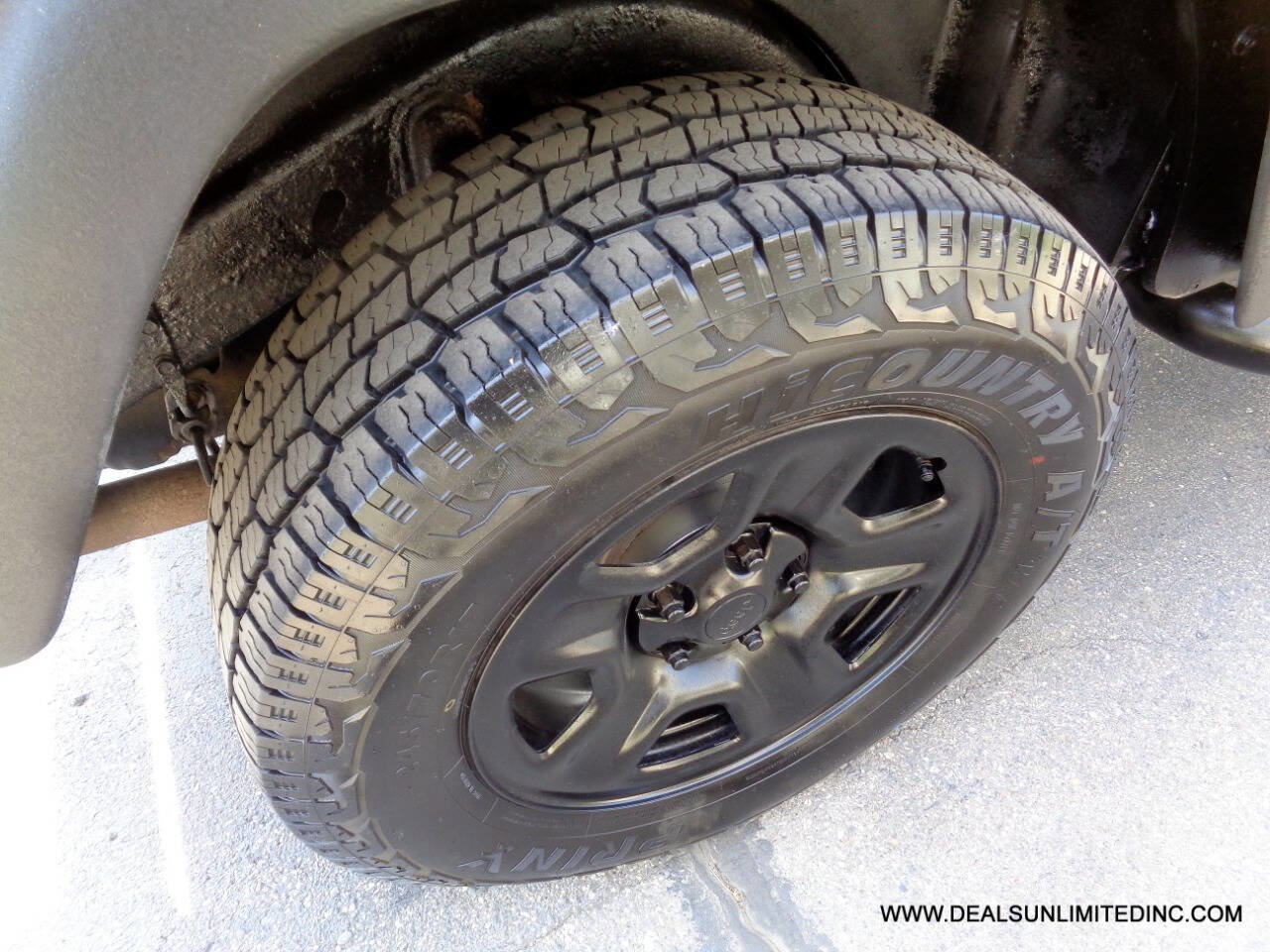 Used 2004 Jeep Wrangler SE w/ Full Face Tire & Wheel Group AWD/4WD image 5