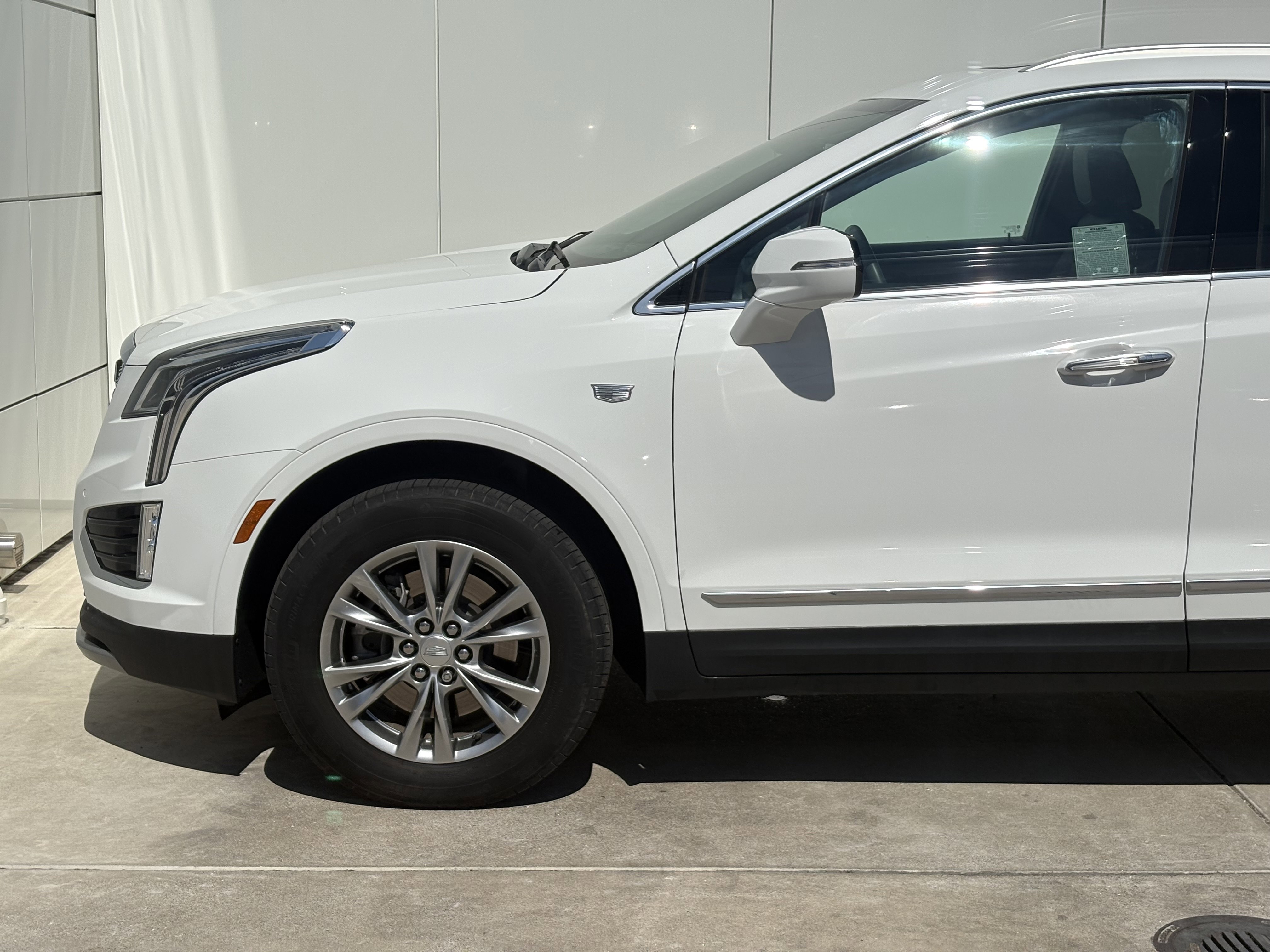 Certified 2023 Cadillac XT5 Premium Luxury image 5