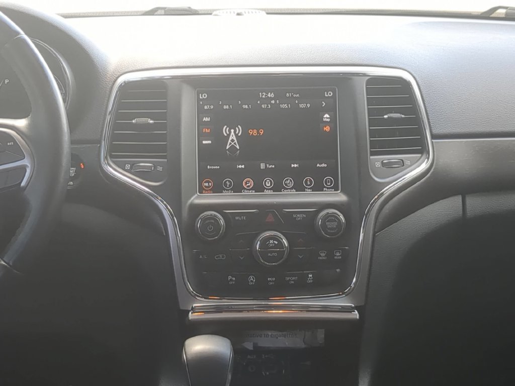 Used 2018 Jeep Grand Cherokee Altitude AWD/4WD image 24