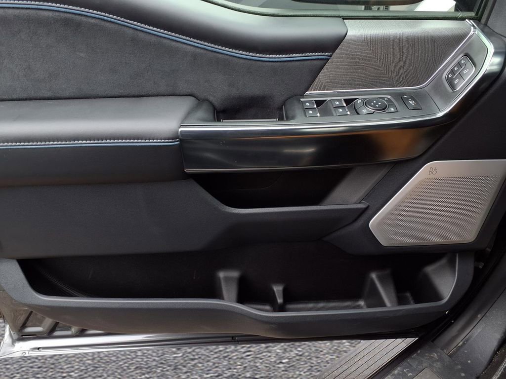 New 2025 Ford F450 Platinum image 17