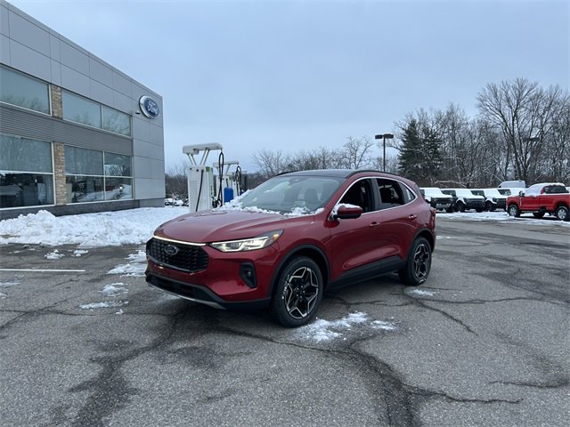 New 2026 Ford Escape Platinum w/ Premium Technology Package image 2