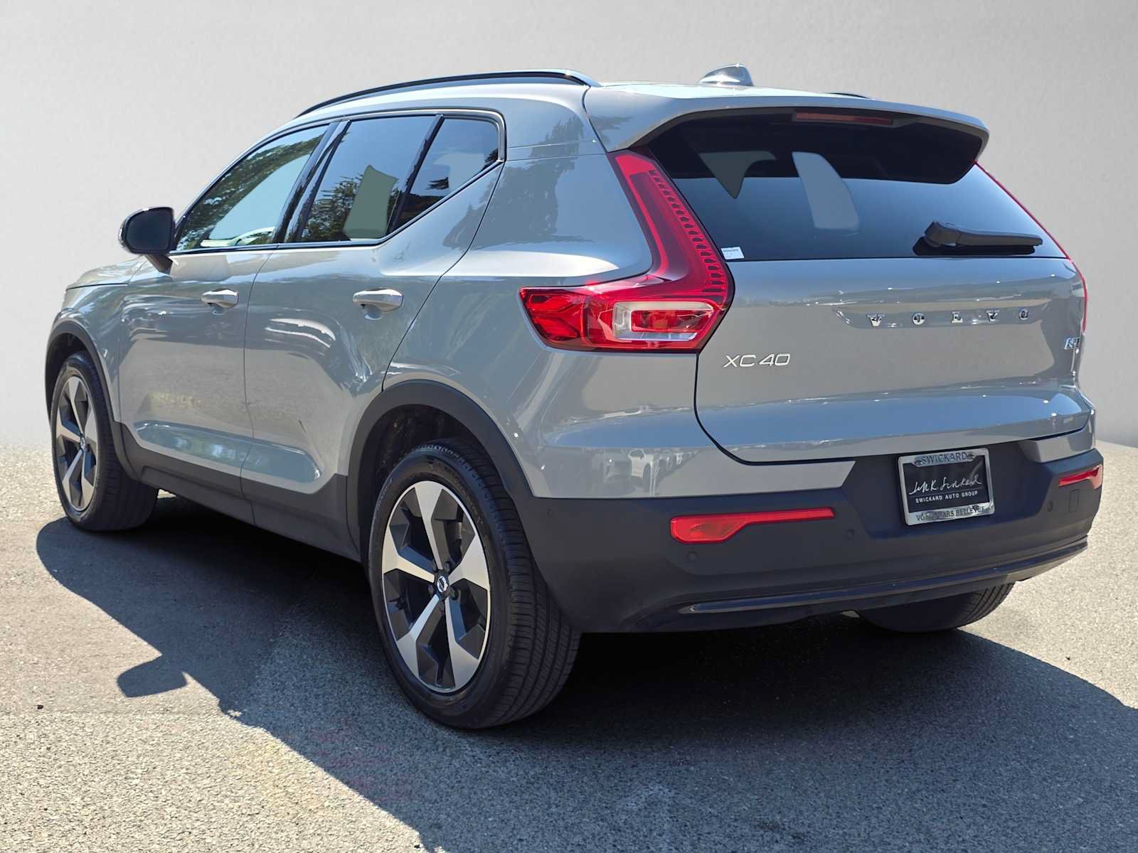 Used 2026 Volvo XC40 B5 Plus w/ Protection Package Premier AWD/4WD image 5