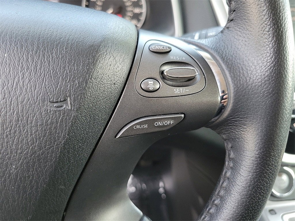 Used 2023 Nissan Murano SV image 7