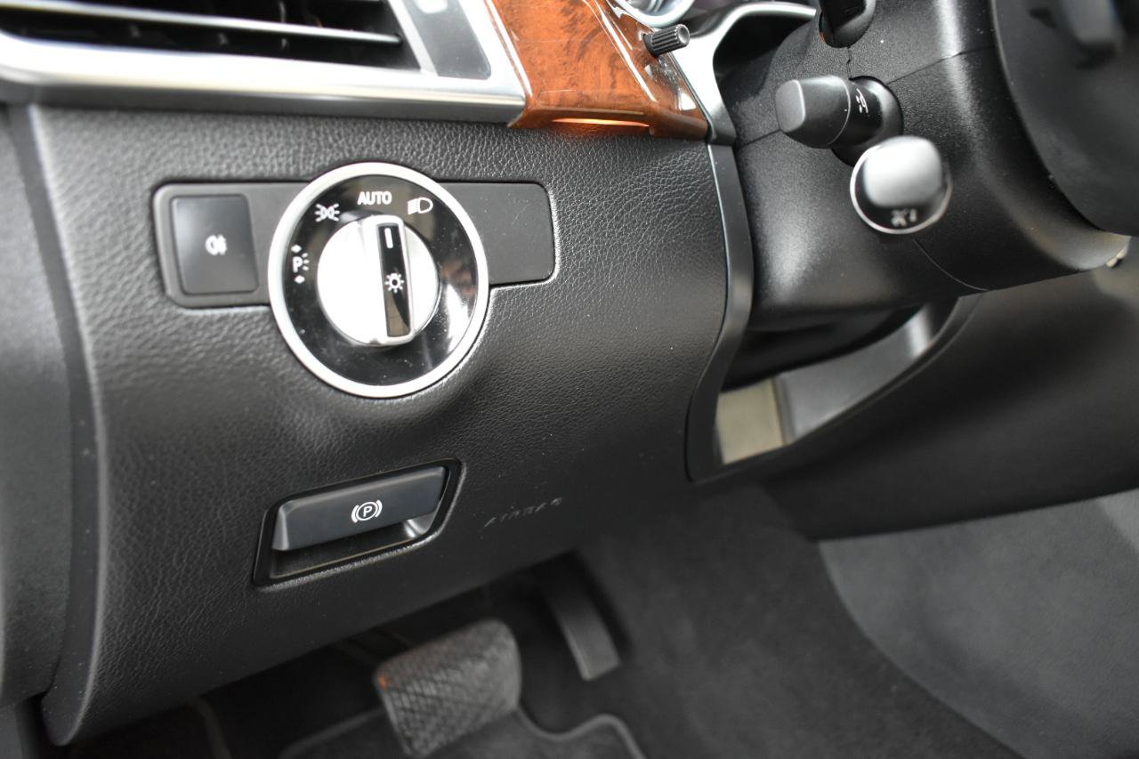 Used 2016 Mercedes-Benz GL 550 4MATIC image 46