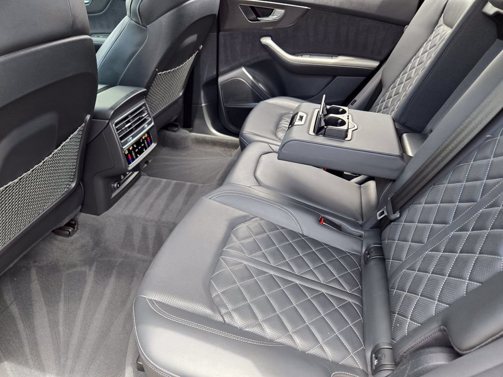 Used 2023 Audi SQ8 Premium Plus w/ Executive Package AWD/4WD image 40