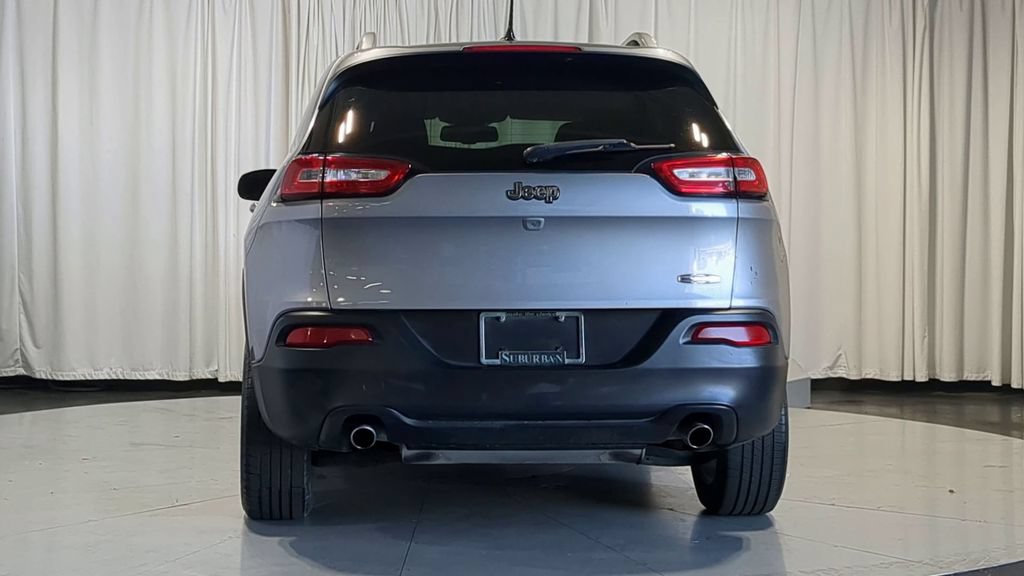 Used 2014 Jeep Cherokee Latitude w/ Comfort/Convenience Group FWD image 9