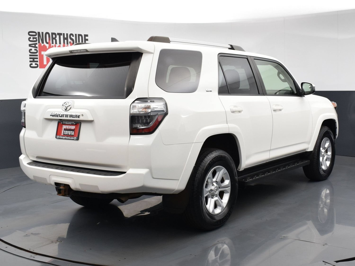 Used 2019 Toyota 4Runner SR5 AWD/4WD image 4