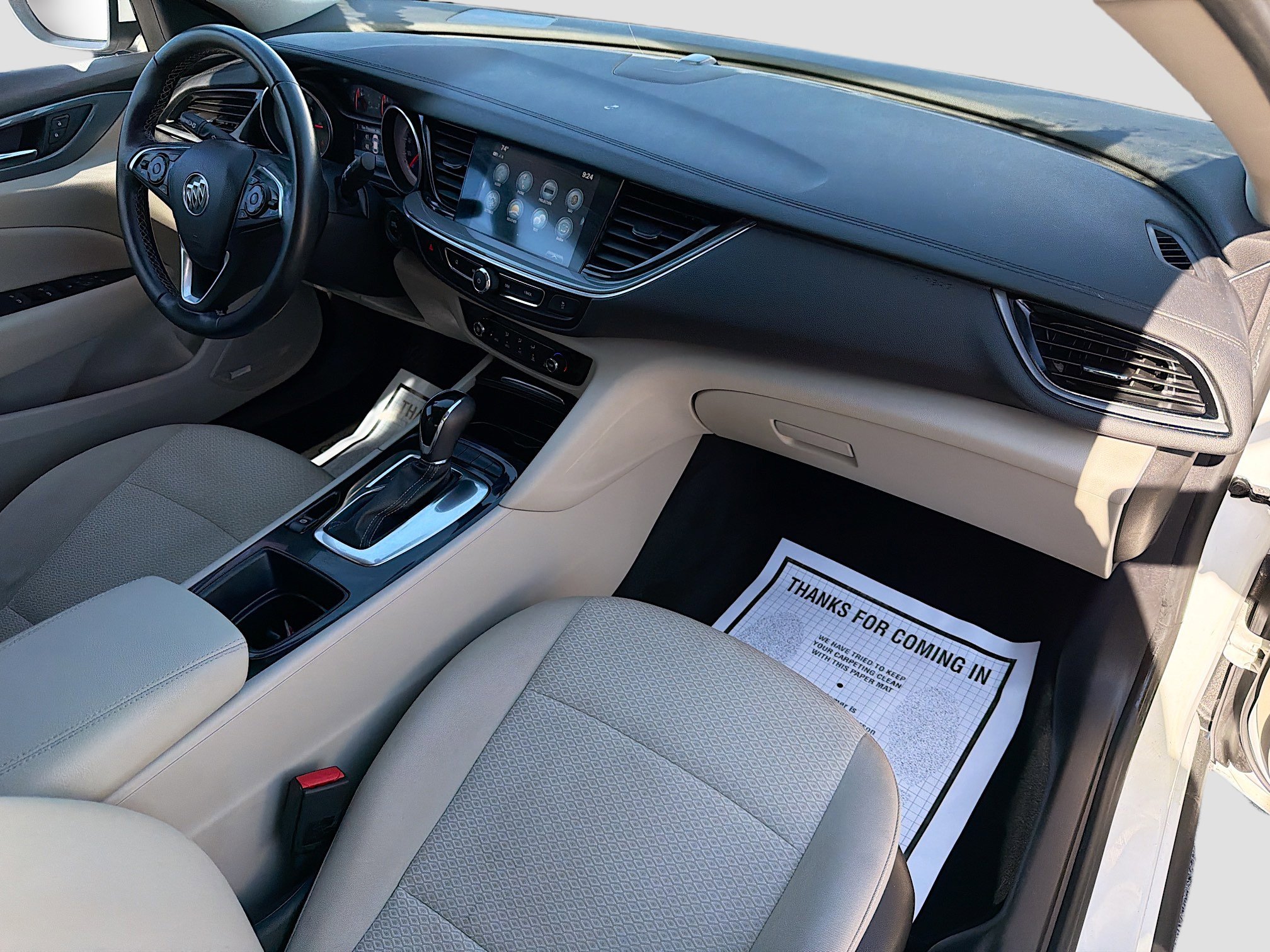 Used 2018 Buick Regal Preferred w/ Sights and Sounds Package FWD image 12