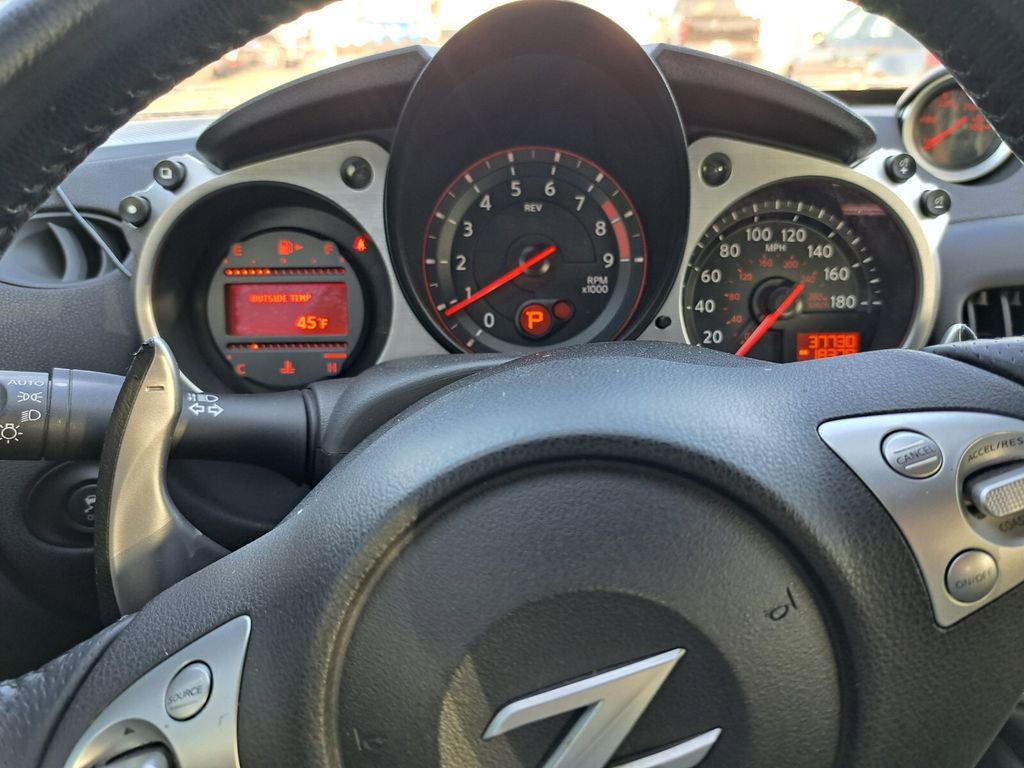 Used 2014 Nissan 370Z Touring w/ Sport Package image 17