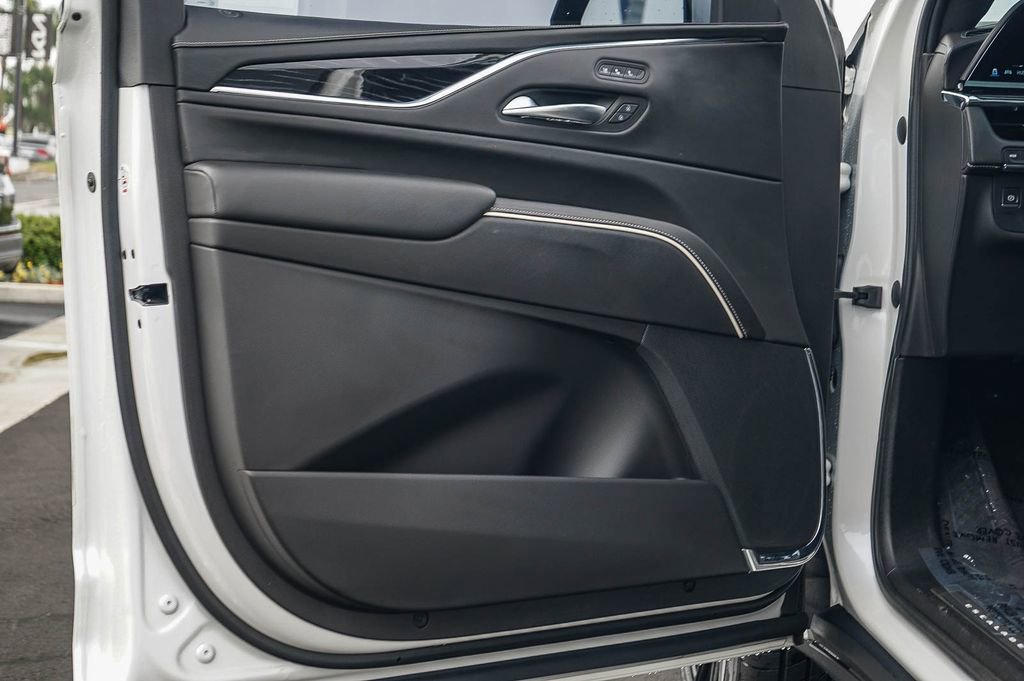 Used 2023 Cadillac Escalade V image 25