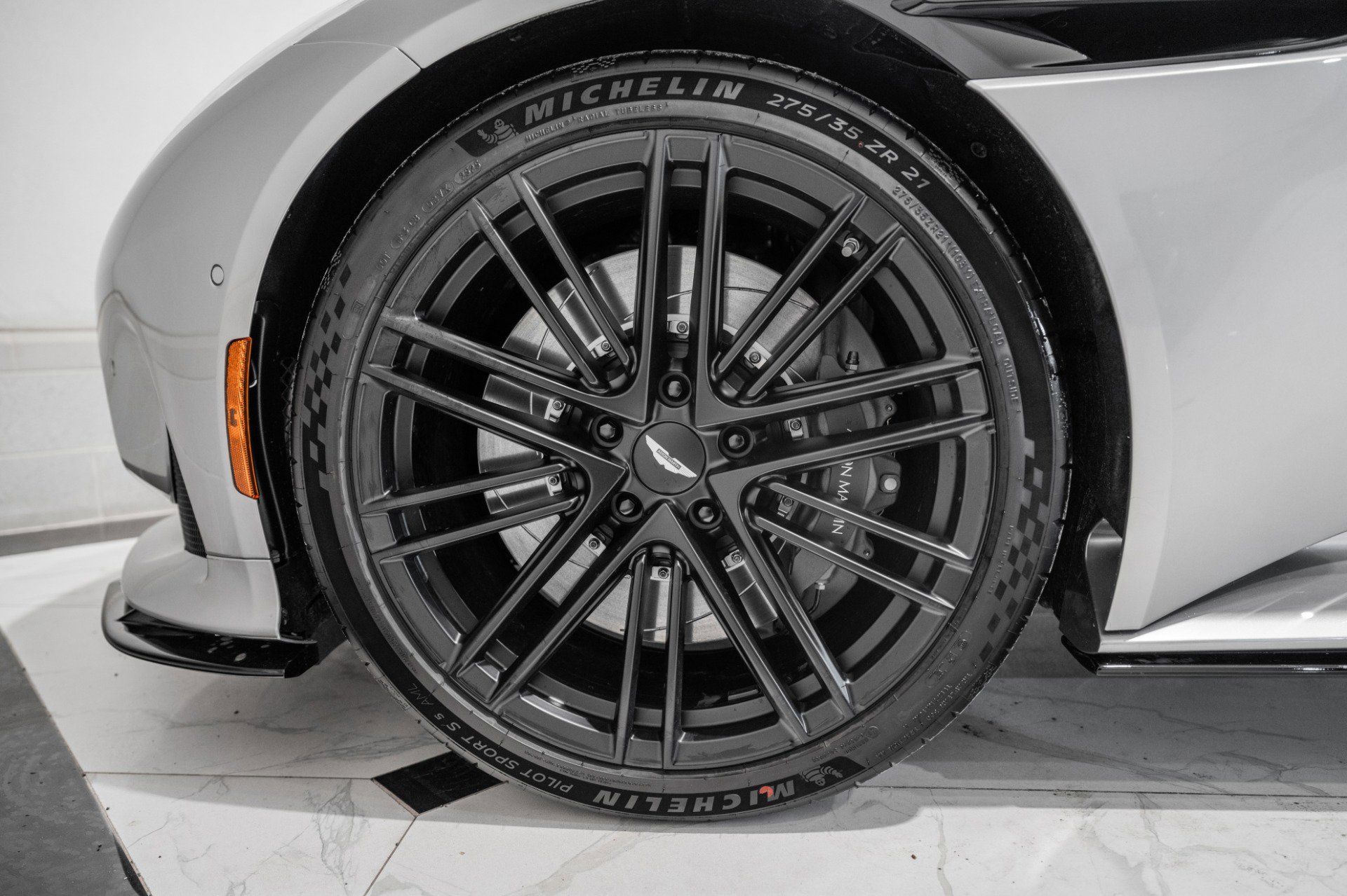 New 2026 Aston Martin DB12 Volante image 4